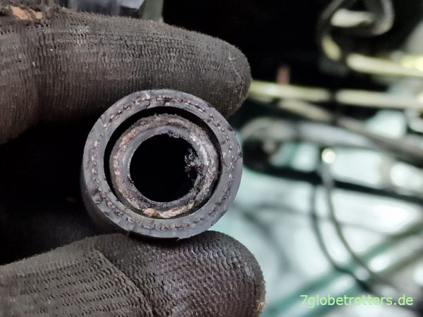 Schutz der Lenkungsleitungen mit Kühlerschlauch