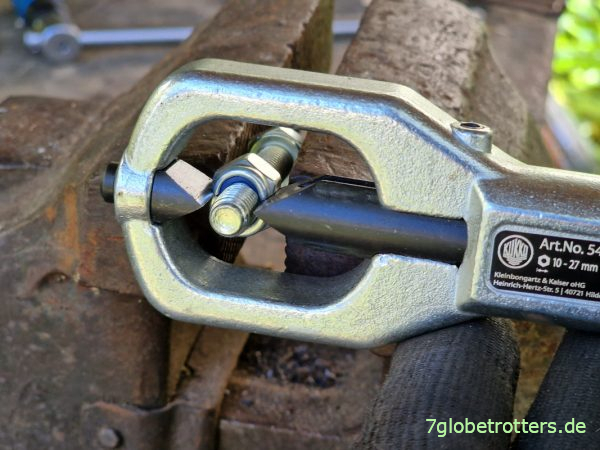 Test des Kukko Mutternsprengers mit M8-Mutter