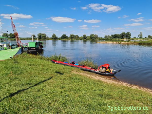 Landeplatz fürs Paddelboot an der Fähre 0684-Paddeln Elbe Fähre Schnackenburg km 474,6