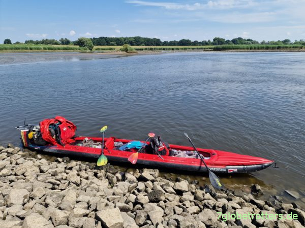 Rast beim Paddeln auf der Tidenelbe