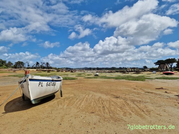 Meer und Granitküste Trégastel in der Bretagne