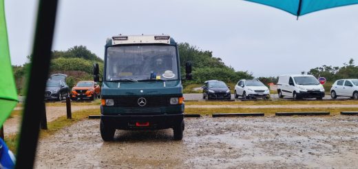 Mercedes 711 auf der Halbinsel Crozon