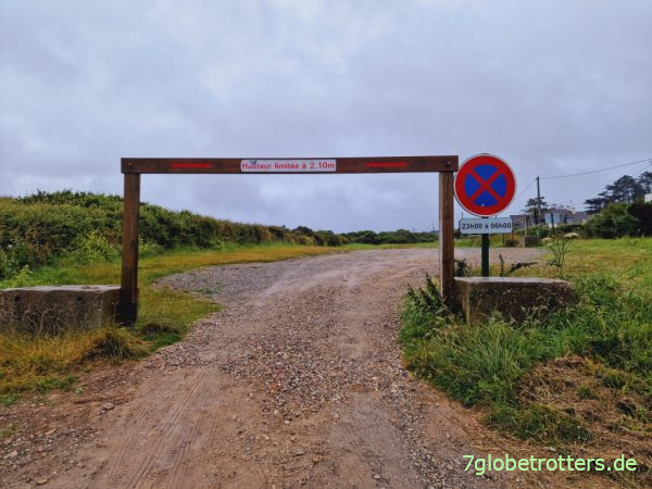 Typischer Parkplatz auf der Halbinsel Crozon