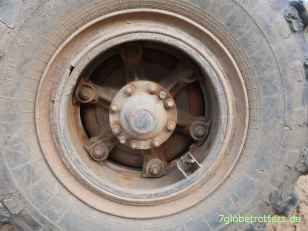 Krasse Kipperreifen 1300 x 530 - 533 (530/70-21) ohne Reifendruckregelanlage