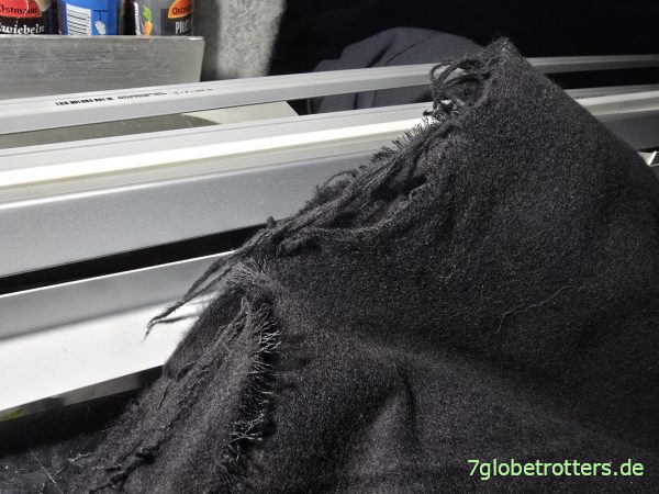 Schwarze Blackout-Gardinen fürs Wohnmobil