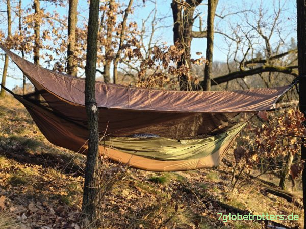Ultraleichte Hängematte mit Tarp