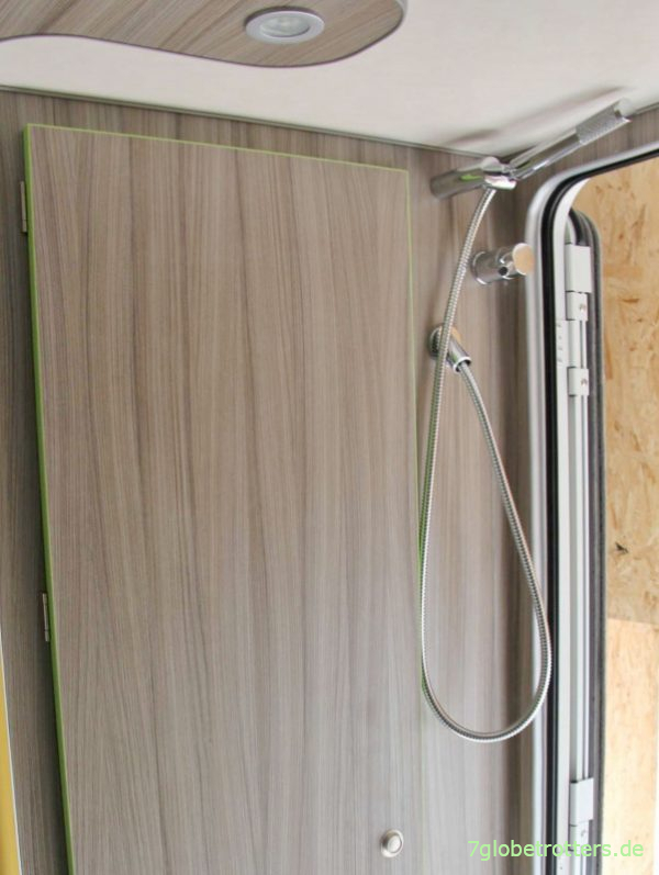 Ungünstiger Einhebelmischer am Eingang vom Expeditionsmobil