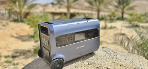 All-in-One-Akkubox Runhood F2400 als Wohnmobil- und Balkonkraftwerk