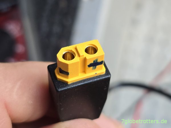 Anschlussstecker des Solarmoduls für die Akkubox
