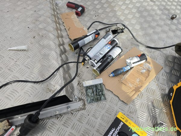 Bedarf an Sikaflex-Kartuschen für das Verkleben des Solarmoduls