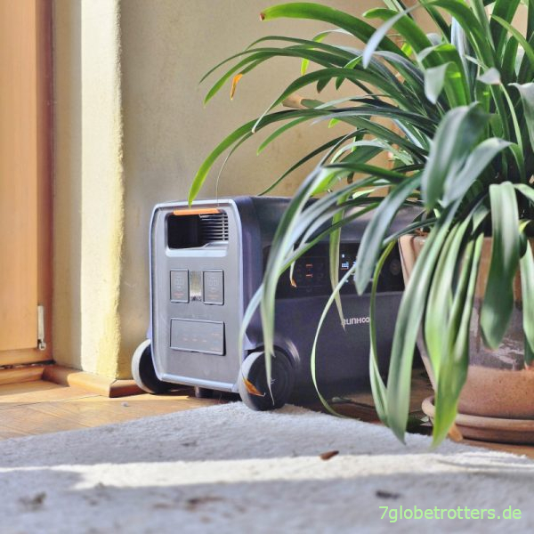 Runhood F2400 im Test als echtes Balkonkraftwerk Runhood F2400 im Test als echtes Balkonkraftwerk