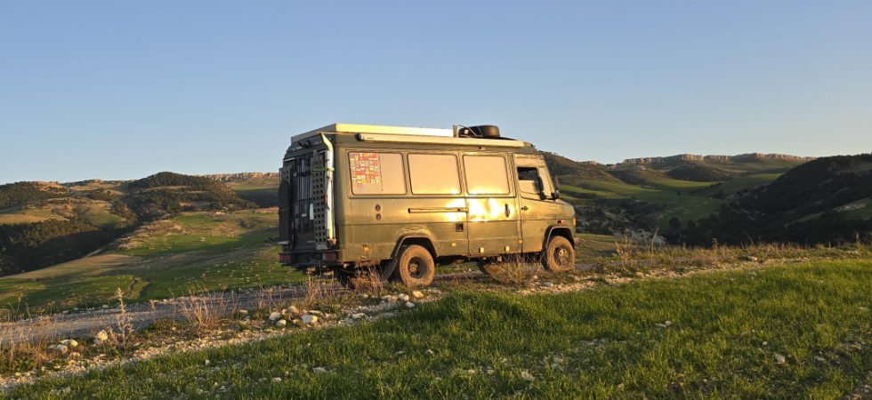 Schwarzgrünes Beschleunigungswunder im Abendrot