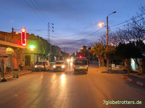 Polizeieskorte durch Tunesien