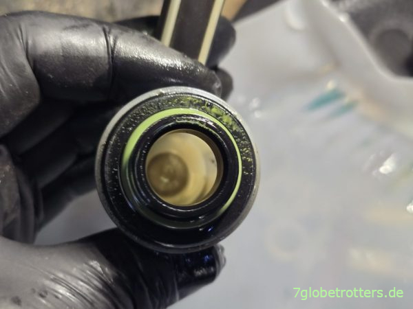 Schnapsglas am Dieselmotor OM 364A Schnapsglas am Dieselmotor OM 364A