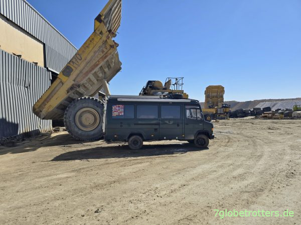 Mercedes 711 in den Phosphatwerken von Métlaoui