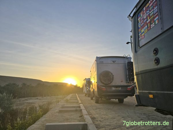 Sonnenuntergang um 1800 Uhr mit Mercedes 711D und 2 Allrad-Sprintern Sonnenuntergang um 1800 Uhr mit Mercedes 711D und 2 Allrad-Sprintern