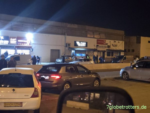 GNV Check-in im Hafen Tunis