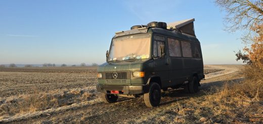 Mercedes 711D im Altmühltal