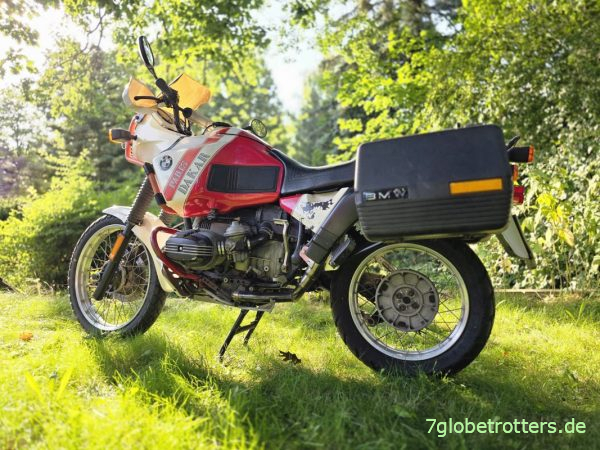 BMW R100GS Paris Dakar mit abgeplatzter Farbe am Seitendeckel