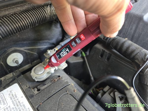 Batterie am Jeep Wrangler ist tot Batterie am Jeep Wrangler ist tot