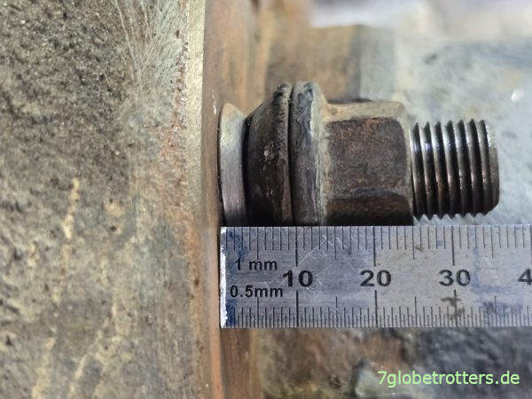 Dicke von Limesring und Zentrierring am Mercedes 711D Dicke von Limesring und Zentrierring am Mercedes 711D