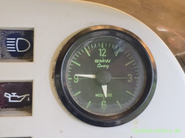 Original Motometer Quarzuhr in der BMW R100GS Original Motometer Quarzuhr in der BMW R100GS