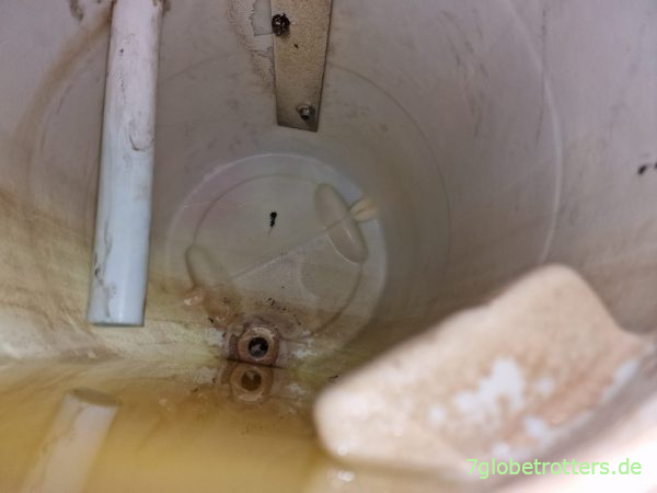 Urinableitung in den Urintank Urinableitung in den Urintank