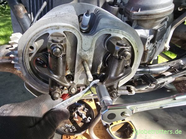 Ventile einstellen mit SW 12 BMW R100GS Ventile einstellen mit SW 12 BMW R100GS
