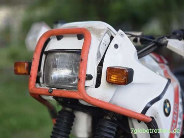 Demontage linke Seitenverkleidung am Blinker Demontage linke Seitenverkleidung am Blinker