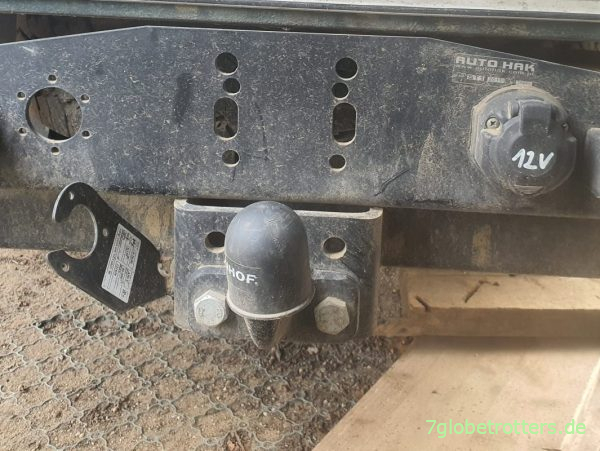 Eingeschränkter Böschungswinkel mit Anhängerkupplung Eingeschränkter Böschungswinkel mit Anhängerkupplung