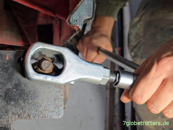 Muttern sprengen Muttern sprengen