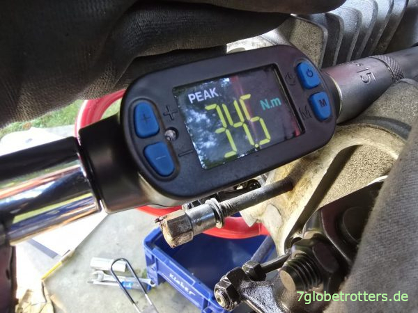 Nachziehen der Zylinderköpfe an der BMW R100GS mit dem Drehmomentadapter Nachziehen der Zylinderköpfe an der BMW R100GS mit dem Drehmomentadapter