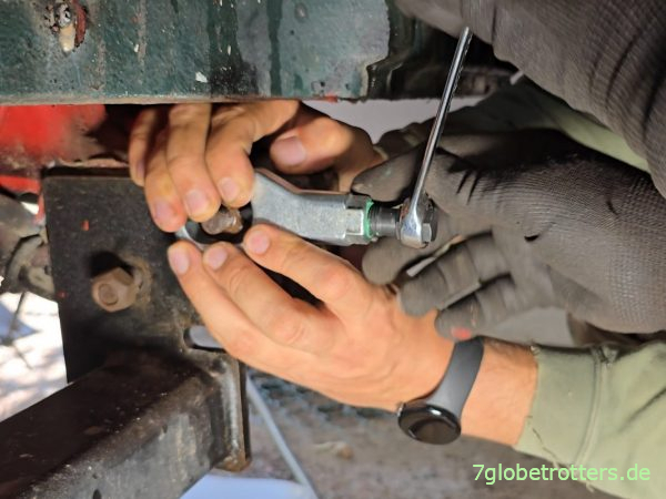 Sauberes Ansetzen des Mutternsprengers Sauberes Ansetzen des Mutternsprengers