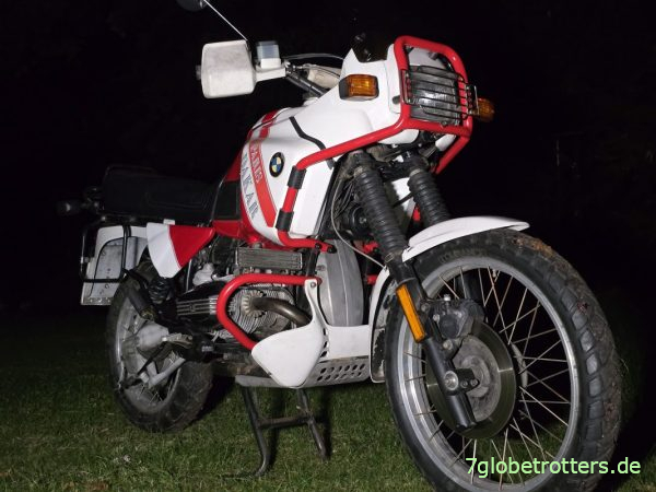 Farbtreue von RAL 3002 an der BMW R100GS Paris Dakar mit Farbcode 659 Farbtreue von RAL 3002 an der BMW R100GS Paris Dakar mit Farbcode 659