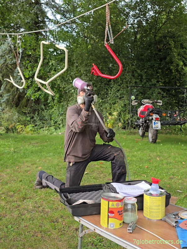 Lackieren Motorschutzbügel BMW R100GS mit Brantho Korrux 3 in 1 RAL 3002 Lackieren Motorschutzbügel BMW R100GS mit Brantho Korrux 3 in 1 RAL 3002