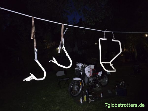 Mit Brantho Korrux nitrofest aus der Spraydose grundierte GS-Wasserrohre Mit Brantho Korrux nitrofest aus der Spraydose grundierte GS-Wasserrohre