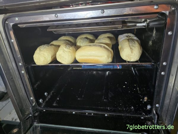 Brötchen aufbacken am Vøringsfossen Brötchen aufbacken am Vøringsfossen