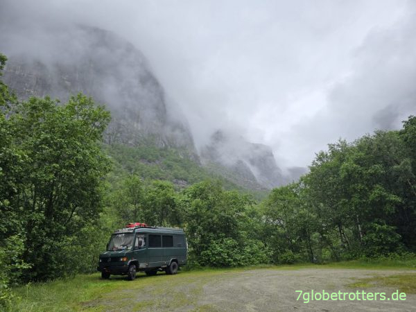 Mercedes 711D im Simadal Mercedes 711D im Simadal