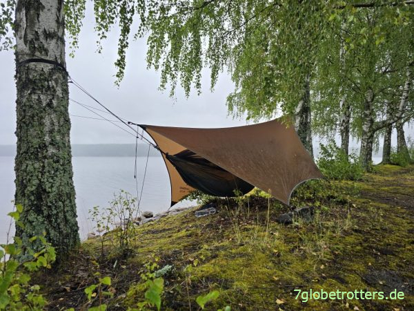 Test von H&auml;ngematte und Tarp im Regen