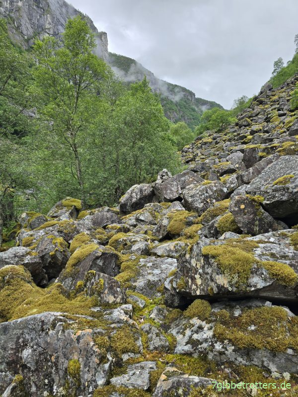 Verblockter Wanderpfad zum Vøringsfossen Verblockter Wanderpfad zum Vøringsfossen