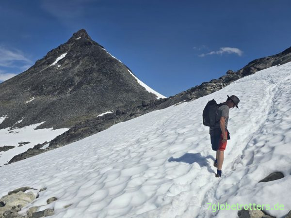 Besteigung der Kyrkja in kurzen Hosen