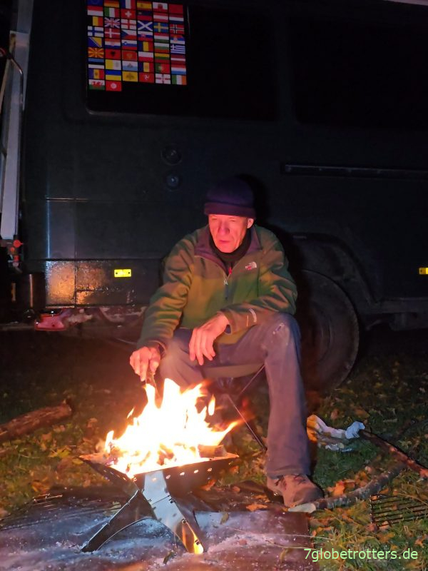 Ideale Lagerfeuerschale mit Grillrost Ideale Lagerfeuerschale mit Grillrost