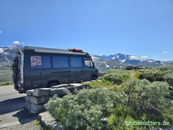 Mercedes 711D am Sognefjellsveien