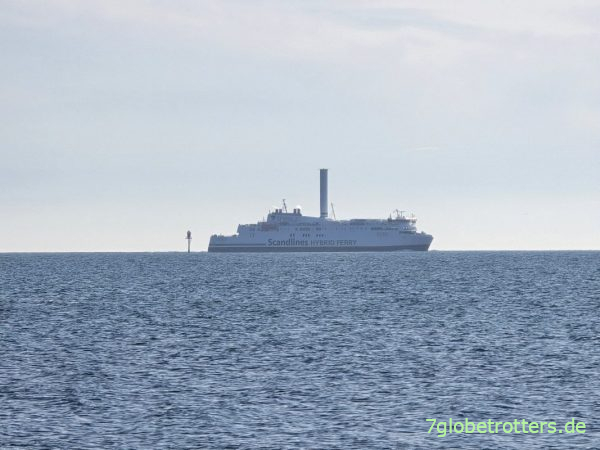 Scandlines-Hybridfähre vor Gedser Odde um 17.43 Uhr Scandlines-Hybridfähre vor Gedser Odde um 17.43 Uhr
