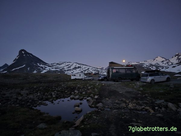 Vollmond &uuml;ber dem Leiradal um 01.40 Uhr