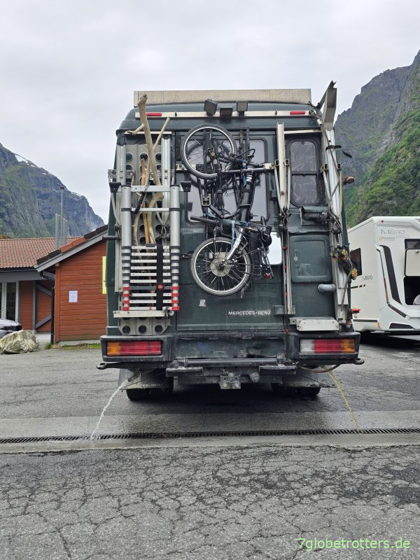 Wasser lassen am Wohnmobil Wasser lassen am Wohnmobil