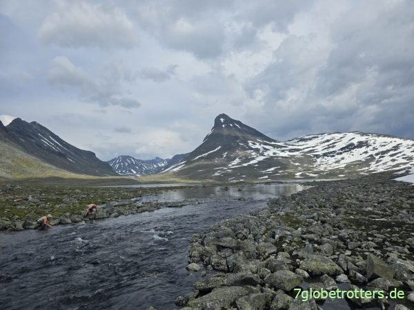 Wolken &uuml;ber der Kyrkja und dem Leiradal