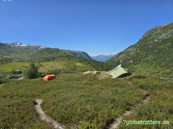 Zelte an der Skauta-Br&uuml;cke bei Turtagr&oslash;