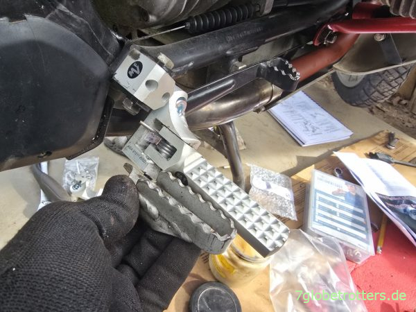 Breitere Fußrasten für die BMW R100GS Breitere Fußrasten für die BMW R100GS