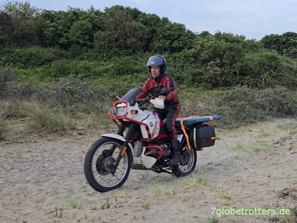 Stehendfahren auf der BMW R100GS mit Lenker- und Fußrastenadaptern von MV Stehendfahren auf der BMW R100GS mit Lenker- und Fußrastenadaptern von MV